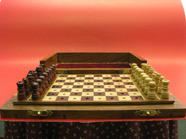 Quality 6 inches x 6 inches Chess Set - Image 4