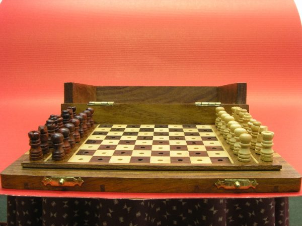 Quality 6 inches x 6 inches Chess Set - Image 6