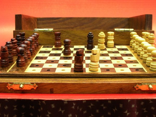 Quality 6 inches x 6 inches Chess Set - Image 8