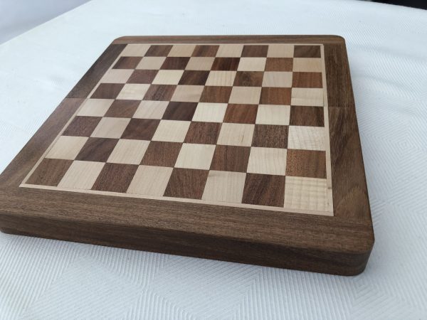 Highest Quality Magnetic 10in x 5in Chess Set - Image 3