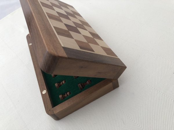 Highest Quality Magnetic 10in x 5in Chess Set - Image 10