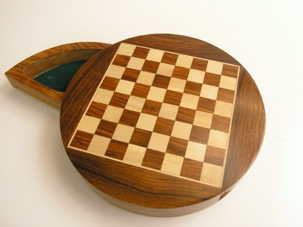 Magnetic with Moon Drawers 9 inches Round Chess Set - Image 7