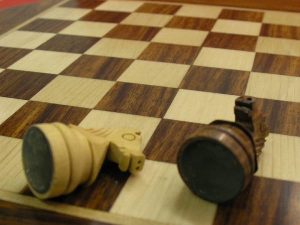 Magnetic with Moon Drawers 9 inches Round Chess Set - Image 11