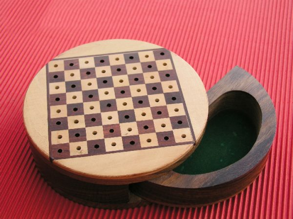 Pegged with Moon Drawer 5 inches Round Chess Set - Image 9