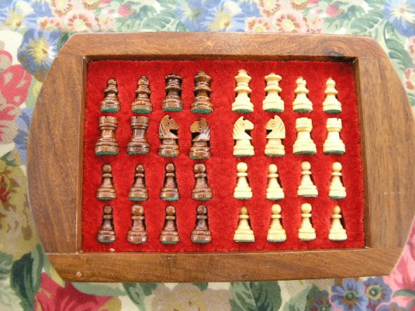 Round Magnetic 6 Diameter with internal removable drawer Chess Set - Image 8
