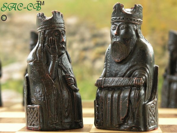 National Museum of Scotland Isle of Lewis Chess Pieces in Beautiful Presentation Case - Image 12