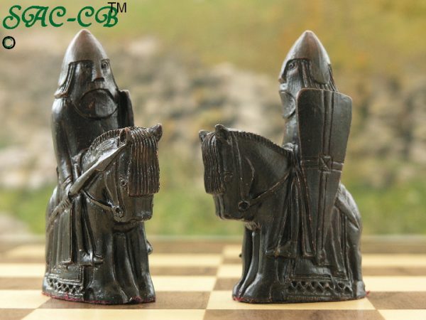 National Museum of Scotland Isle of Lewis Chess Pieces in Beautiful Presentation Case - Image 14
