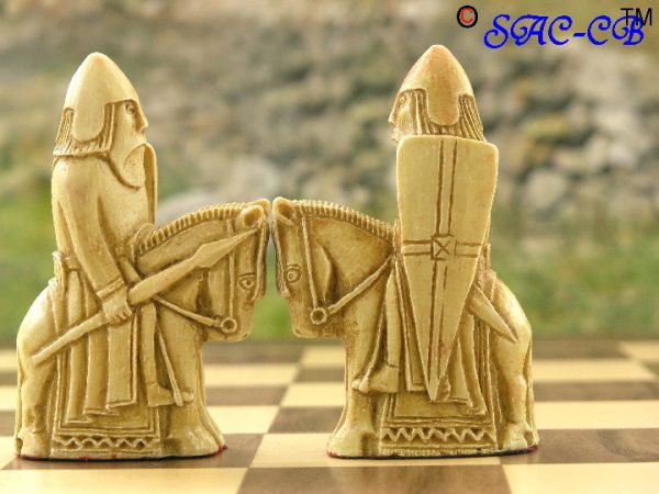 National Museum of Scotland Isle of Lewis Chess Pieces in Beautiful Presentation Case - Image 19