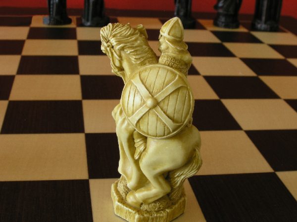Battle of Hastings Chess Set - Image 6