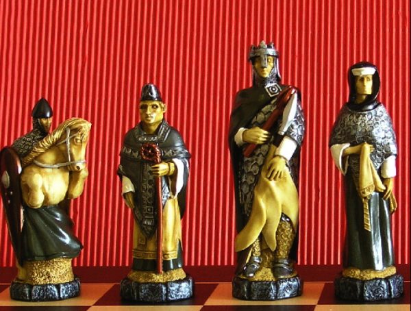 Battle of Hastings Hand Painted Chess Set - Image 7
