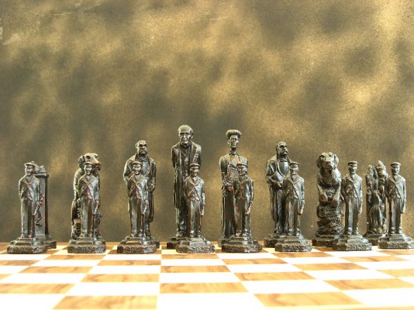 Sherlock Holmes Chess Pieces - Image 3