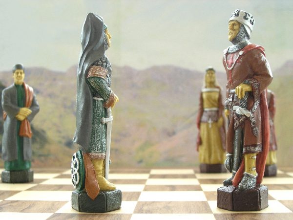 The Crusades Hand Decorated Chess Set - Image 9