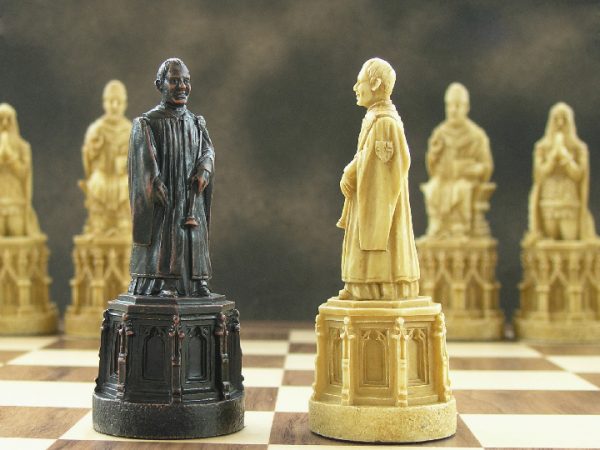 Canterbury Cathedral Chess Pieces - Image 5