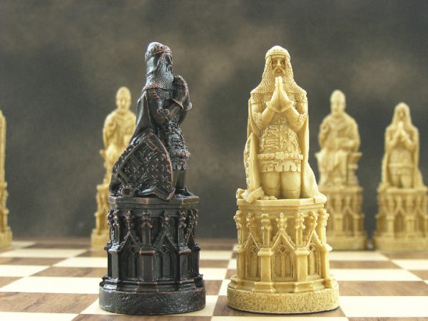 Canterbury Cathedral Chess Pieces - Image 8