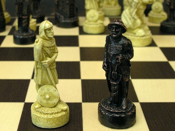 Battle of Bannockburn Chess Set - Image 6