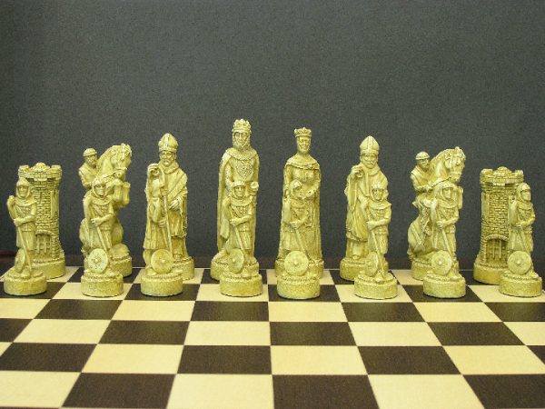 Battle of Bannockburn Chess Set - Image 10