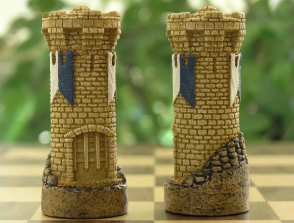 Battle of Bannockburn Hand Decorated Chess Set - Image 5