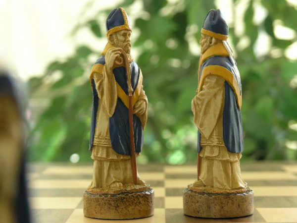 Battle of Bannockburn Hand Decorated Chess Set - Image 8