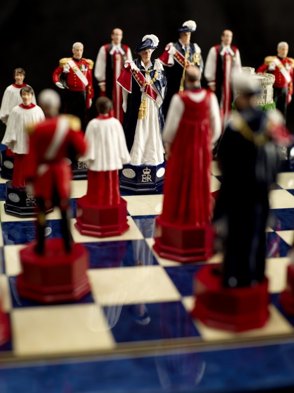 Fully Hand Painted Queens Diamond Jubilee Chess Set - Image 3