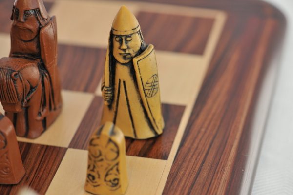 Isle of Lewis Chess 'Autumn' - Choose Your Colour - Image 5