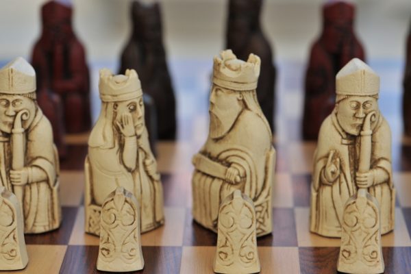 Isle of Lewis Chess 'Autumn' - Choose Your Colour - Image 8