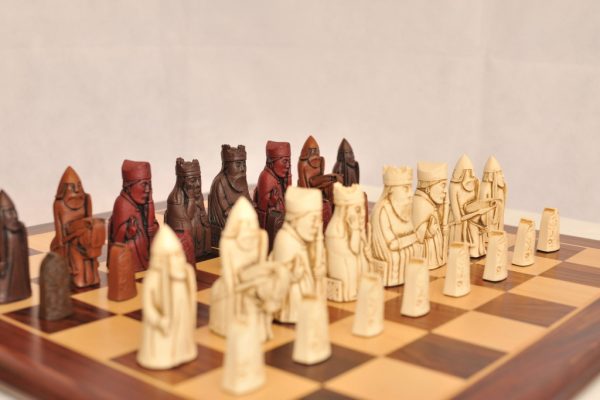Isle of Lewis Chess 'Autumn' - Image 8