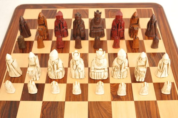 Isle of Lewis Chess 'Autumn' - Image 10