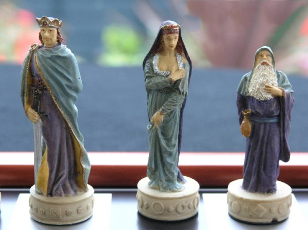 Hand Painted Camelot including Board - Image 6