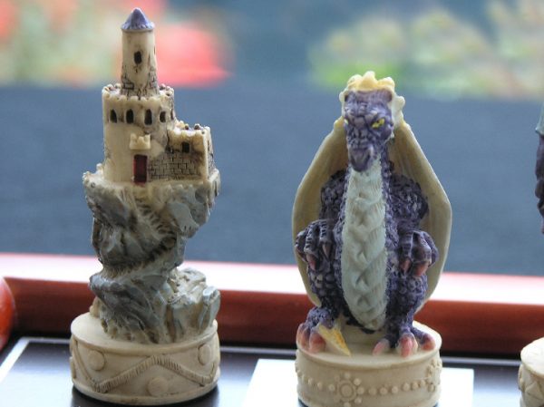 Hand Painted Camelot including Board - Image 9
