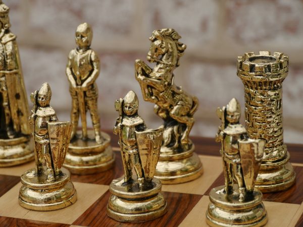 Mary Stuart - Mary Queen of Scots - Brass Chess Set - Image 5