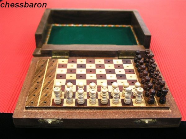 Detailed Pegged 7 x 5 inch Chess Set - Image 5