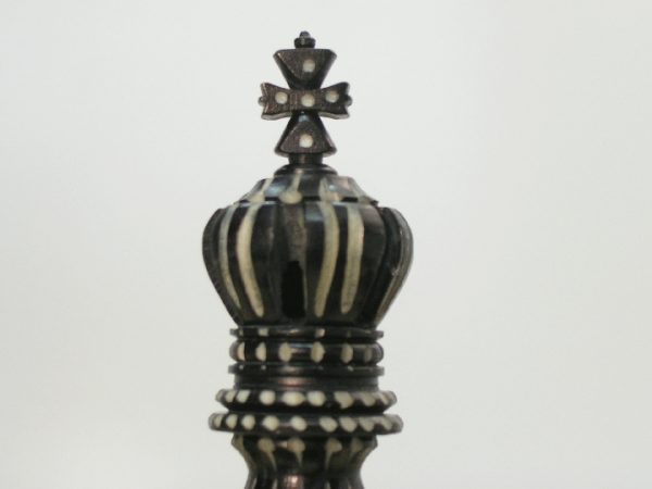 King Cross Staunton in Bone Chess Set - Image 10