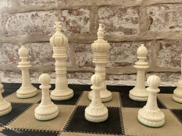 King Cross Staunton in Bone Chess Set - Image 6