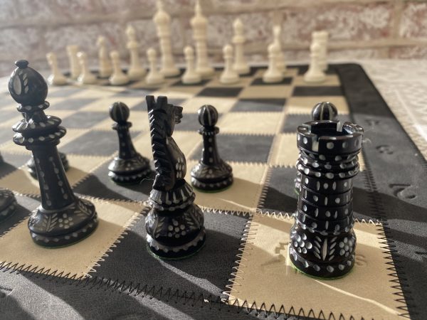 King Cross Staunton in Bone Chess Set - Image 7