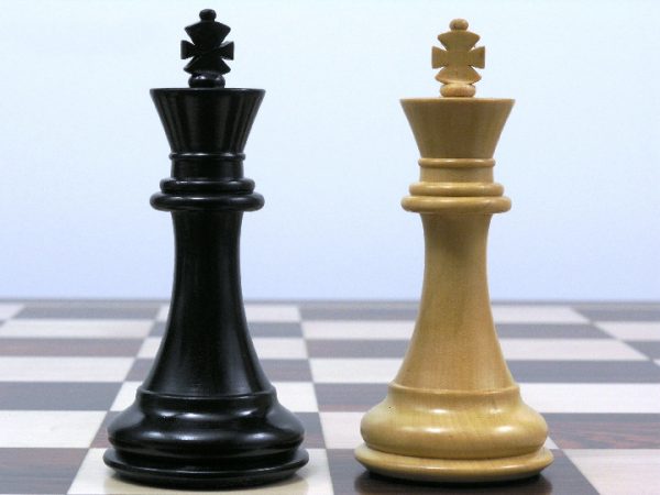 The Bronte in Ebony Wood Staunton Chess Set - Image 9