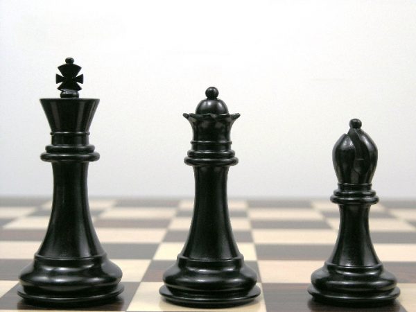 The Bronte in Ebony Wood Staunton Chess Set - Image 10