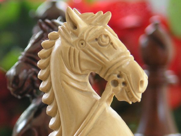 The Zephaniah Staunton Triple Weight in Bud Rosewood Chess Set - Image 4