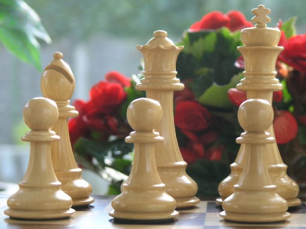 The Zephaniah Staunton Triple Weight in Bud Rosewood Chess Set - Image 14