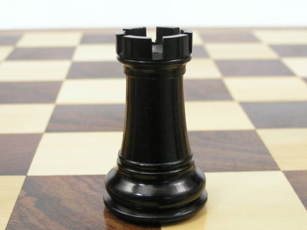 Royal Knight Ebony Staunton Chess Set - Image 3