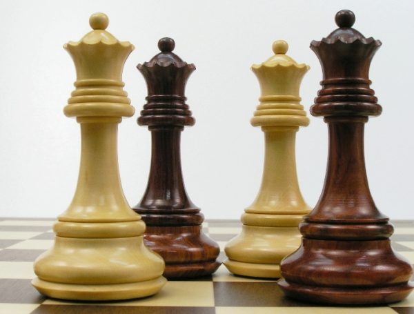 Majestic Staunton Triple Weighted in Bud Rosewood Chess Set - Image 4