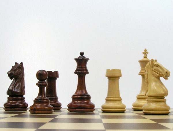 Majestic Staunton Triple Weighted in Bud Rosewood Chess Set - Image 8