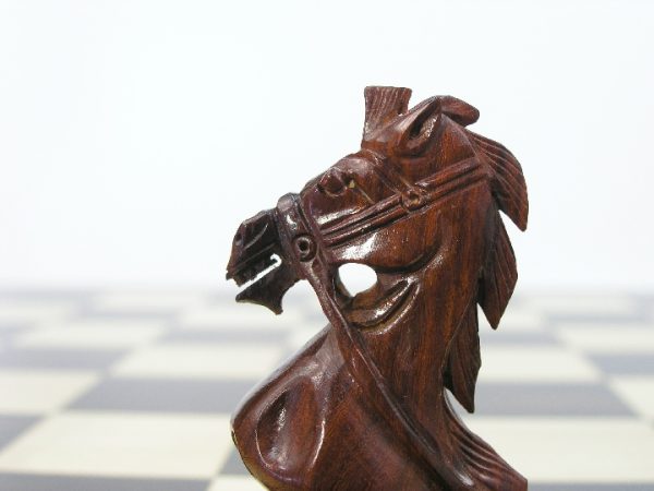 Royal Shock Staunton - Bud Rosewood Chess Set