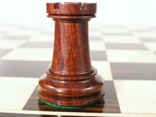 Royal Shock Staunton - Bud Rosewood Chess Set - Image 11