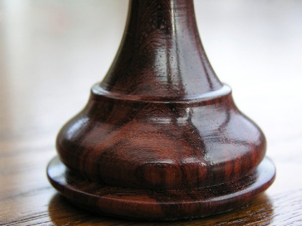 King Edward Bud Rosewood Triple Weight 5 inch King Chess Set - Image 4