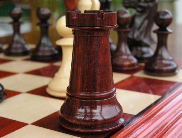 King Edward Bud Rosewood Triple Weight Felted Chess Pieces - Image 4
