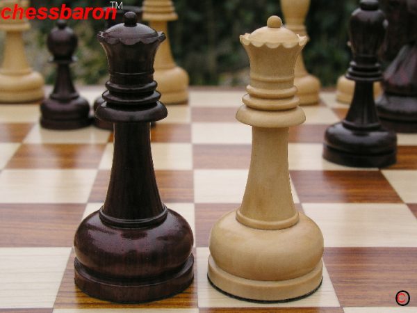 Jeremiah Triple Weight Felted Staunton in Bud Rosewood Chess Pieces - Image 3