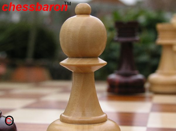 Jeremiah Triple Weight Felted Staunton in Bud Rosewood Chess Pieces - Image 9