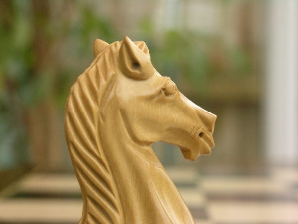 Old Deuteronomy Triple Weighted Felted Ebony Staunton Chess Pieces - Image 2