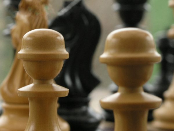 Old Deuteronomy Triple Weighted Felted Ebony Staunton Chess Pieces - Image 7