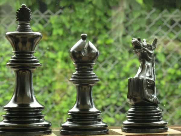The Ashia in Ebony Triple Weight Chess Pieces - Image 9
